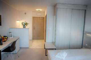 Апарт-отели Mielno Holiday Apartments Мельно Двухместный номер с 1 кроватью или 2 отдельными кроватями-12